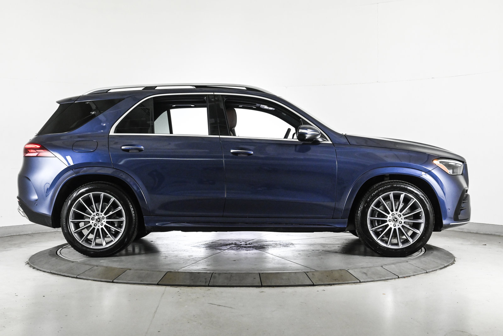 2026 MERCEDES-BENZ GLE-CLASS - Image 4