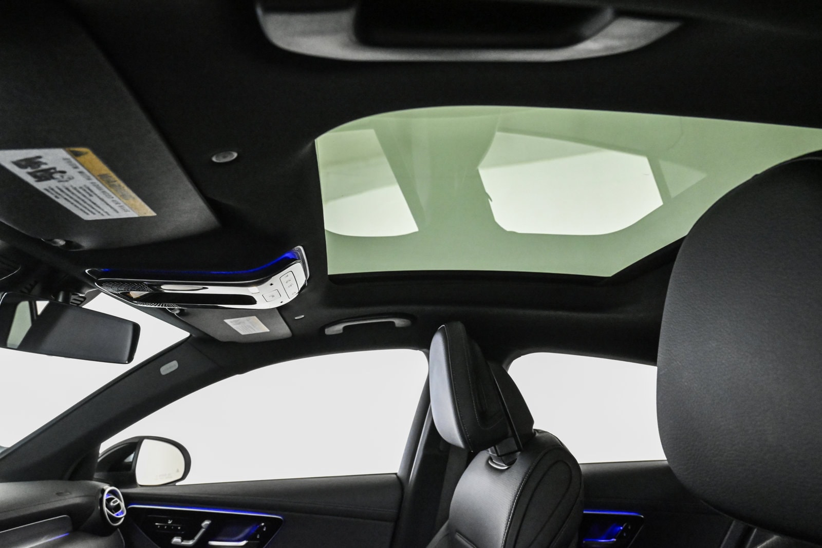 2025 MERCEDES-BENZ GLC-CLASS - Image 17