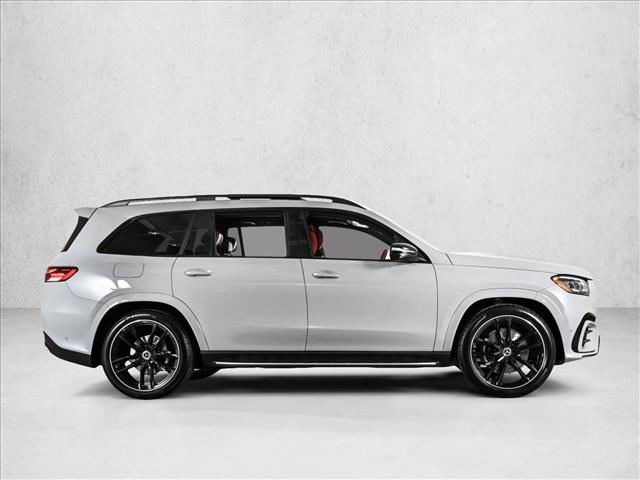 2026 Mercedes Benz GLS 450 4MATIC photo 4