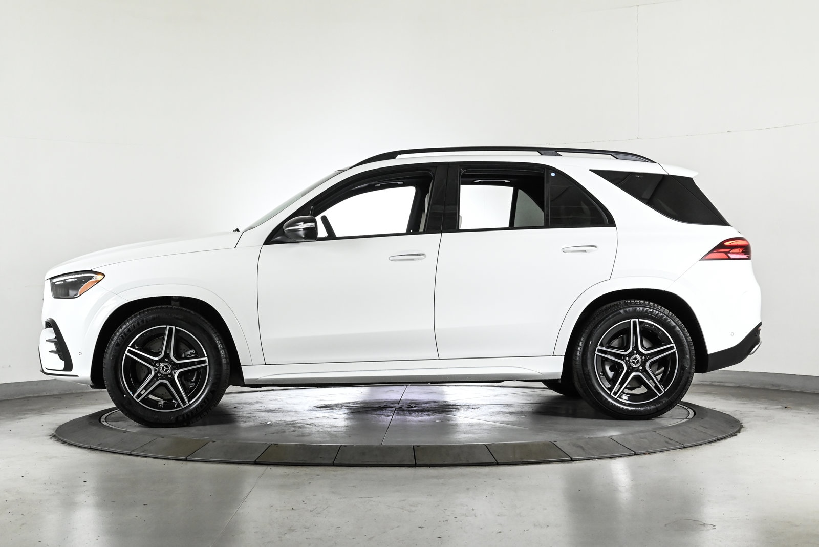 2026 MERCEDES-BENZ GLE-CLASS - Image 9