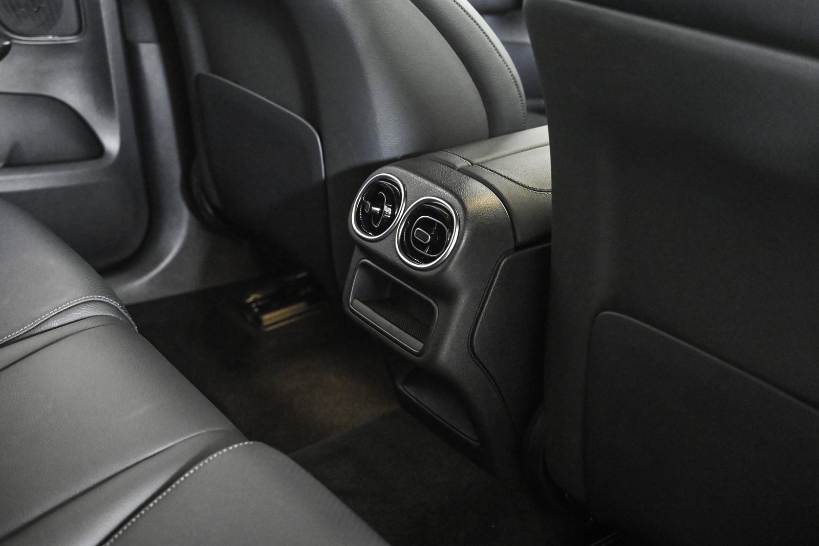 2025 MERCEDES-BENZ GLC-CLASS - Image 19