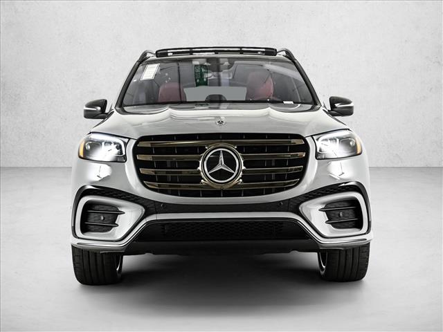 2026 Mercedes Benz GLS 450 4MATIC photo 2