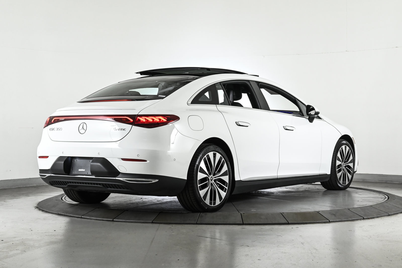 2023 MERCEDES-BENZ EQE-CLASS SEDAN - Image 5