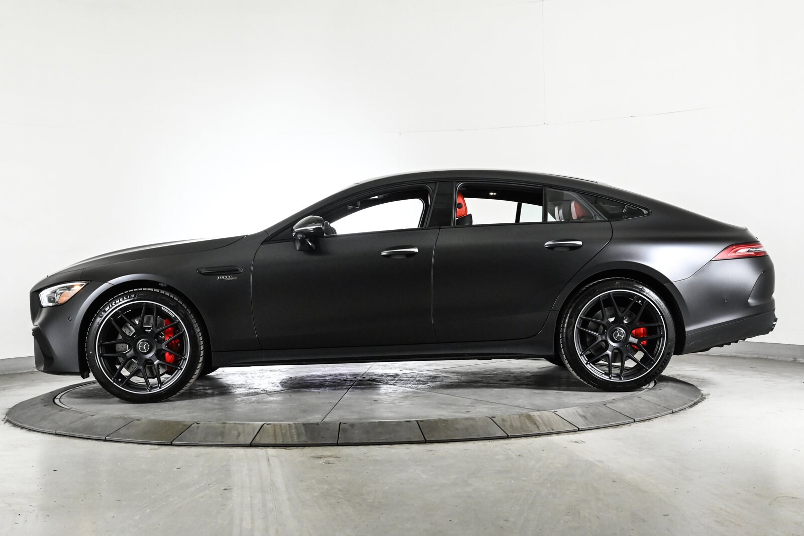 2026 MERCEDES BENZ AMG GT - Image 8