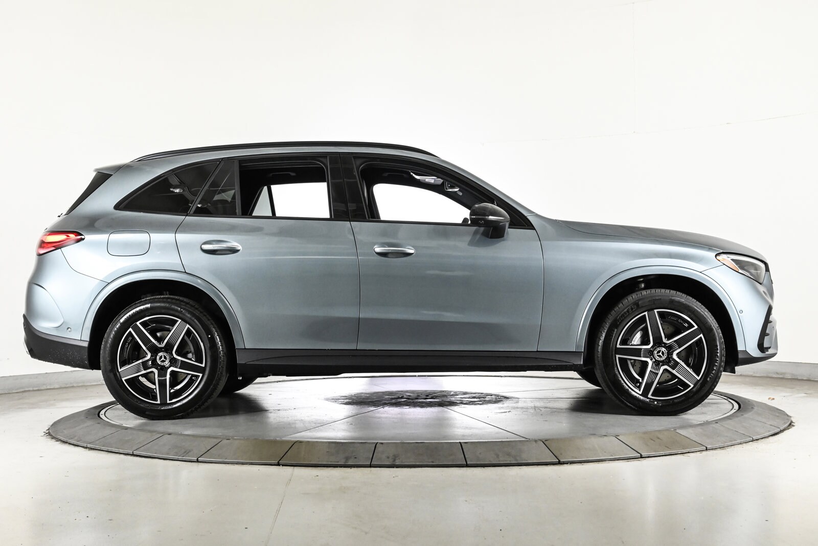 2026 MERCEDES-BENZ GLC-CLASS - Image 4