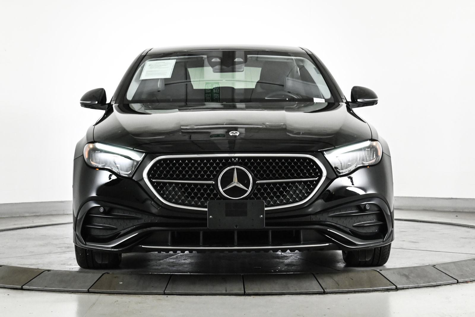 2025 MERCEDES-BENZ E-CLASS - Image 2