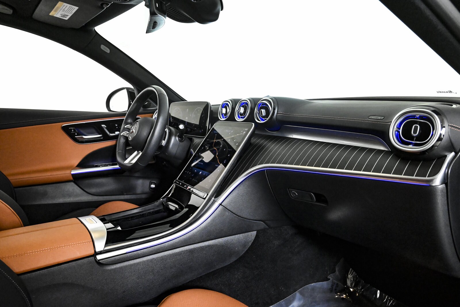 2025 MERCEDES-BENZ C-CLASS - Image 24