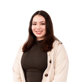 Staff member Laura Cervantes from ID_8d3705