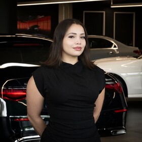 Staff member Laura Cervantes from ID_8d3705