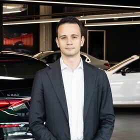 Staff member Ilya Gorodetskiy from ID_8d3705