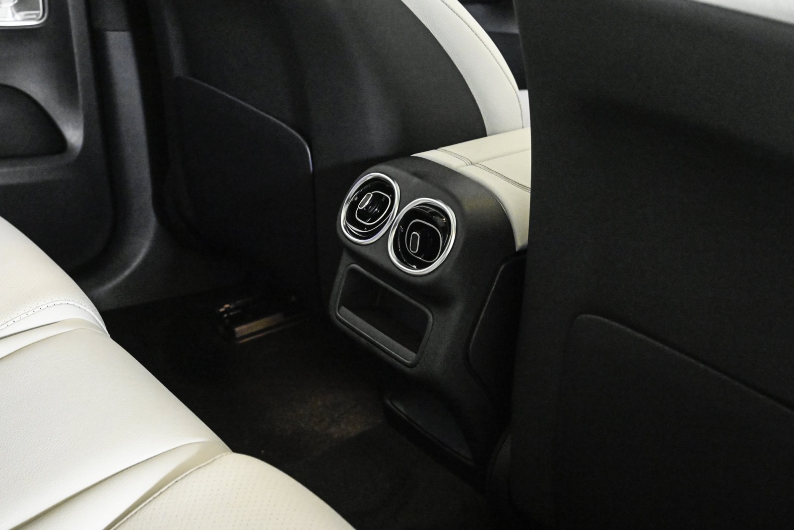 2026 MERCEDES-BENZ GLC-CLASS - Image 19