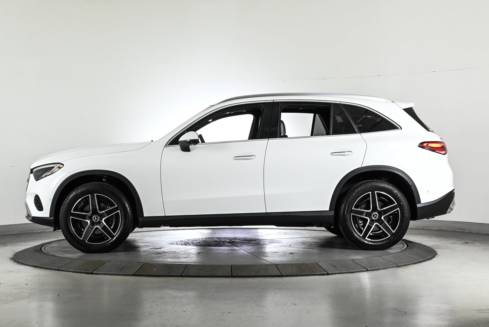 2026 MERCEDES-BENZ GLC-CLASS - Image 9