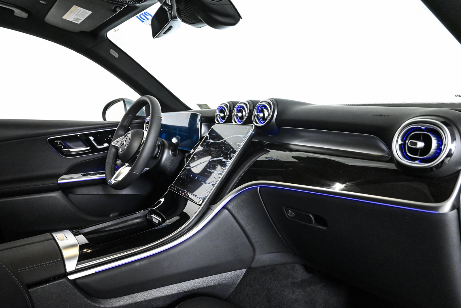 2026 MERCEDES-BENZ GLC-CLASS - Image 24