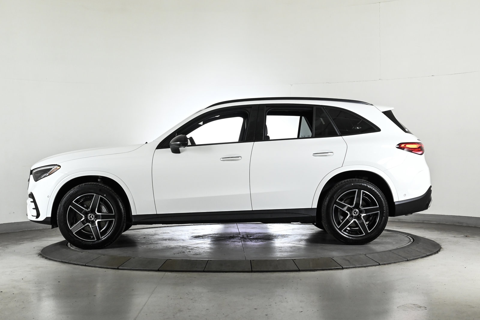 2026 MERCEDES-BENZ GLC-CLASS - Image 9