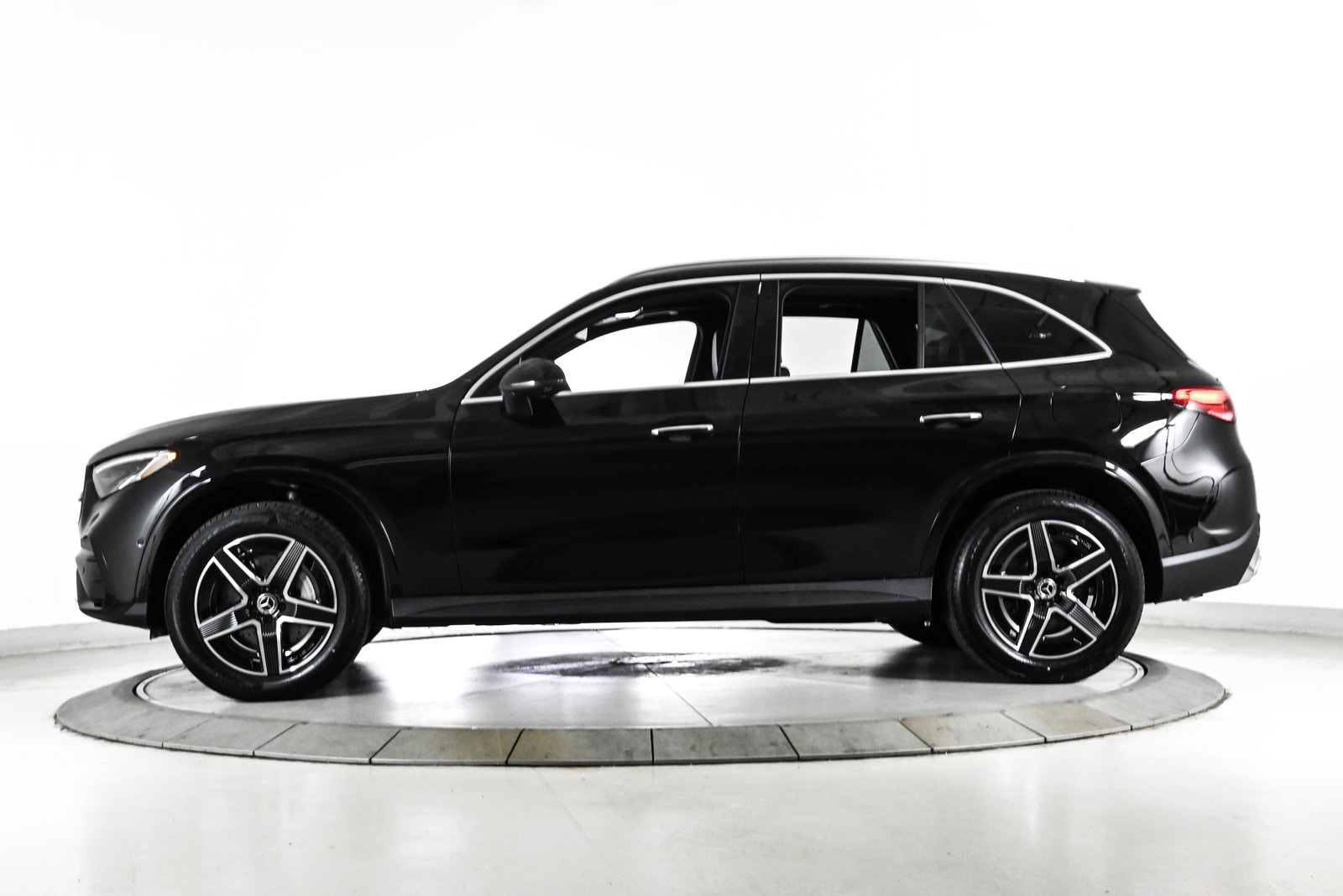 2026 MERCEDES-BENZ GLC-CLASS - Image 9