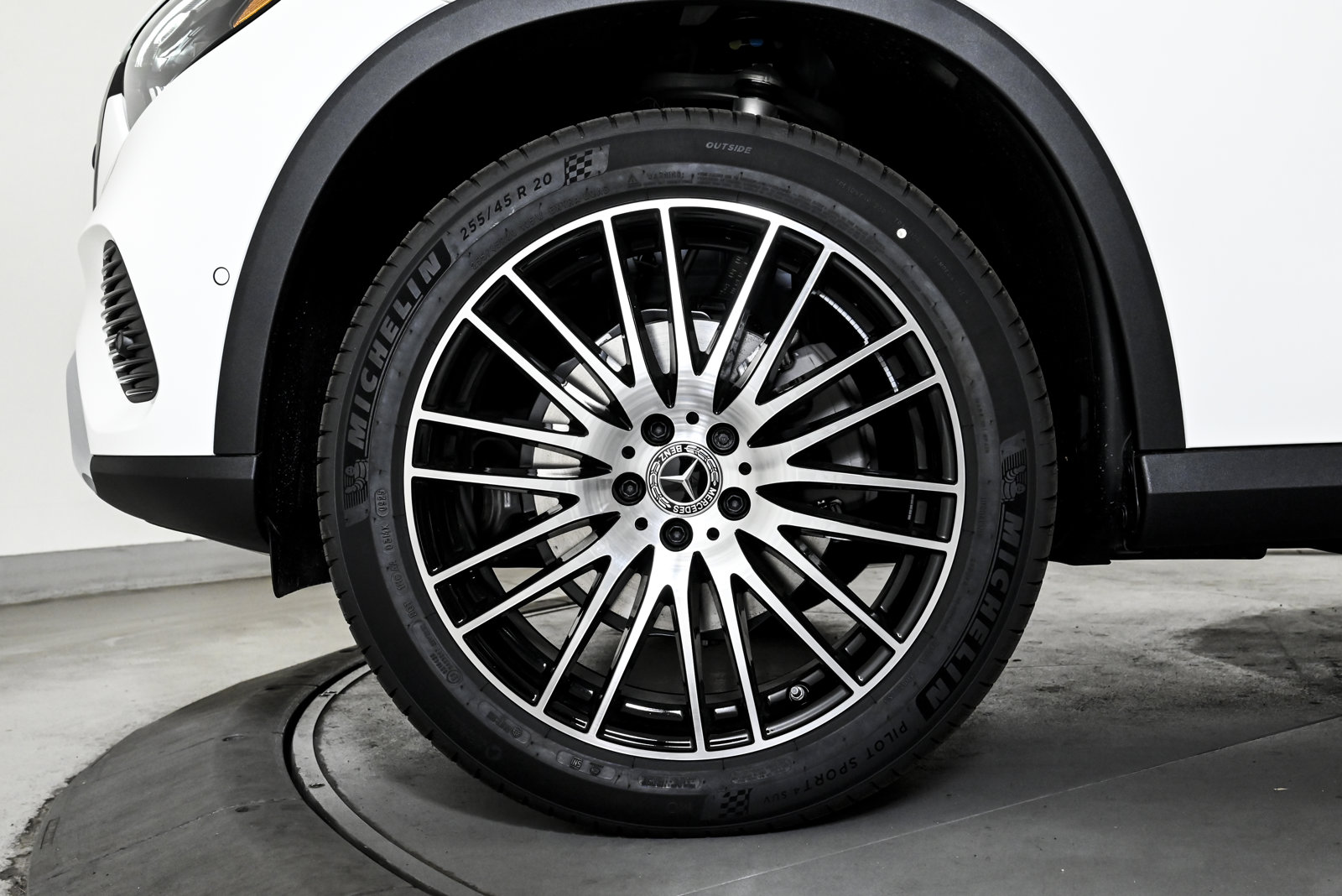 2025 MERCEDES-BENZ GLC-CLASS - Image 4