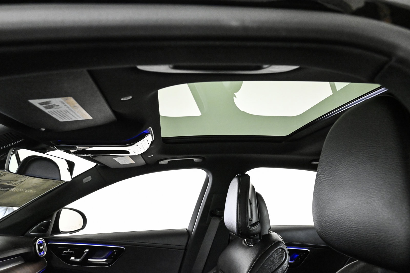 2025 MERCEDES-BENZ C-CLASS - Image 17