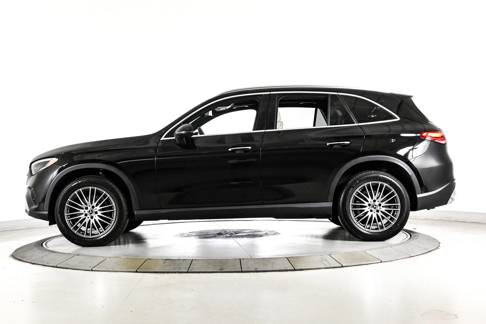 2024 MERCEDES-BENZ GLC-CLASS - Image 9
