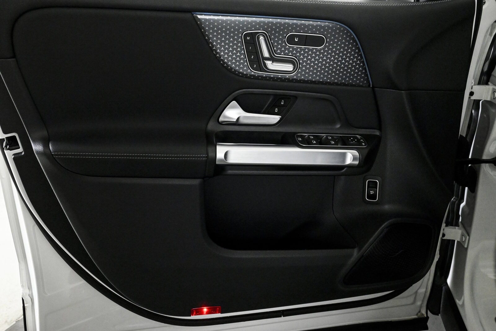 2025 MERCEDES-BENZ EQB-CLASS - Image 22