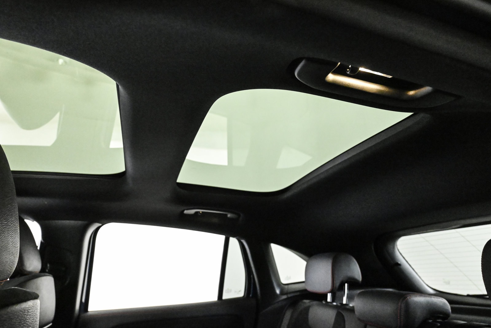 2023 MERCEDES-BENZ GLA-CLASS - Image 21