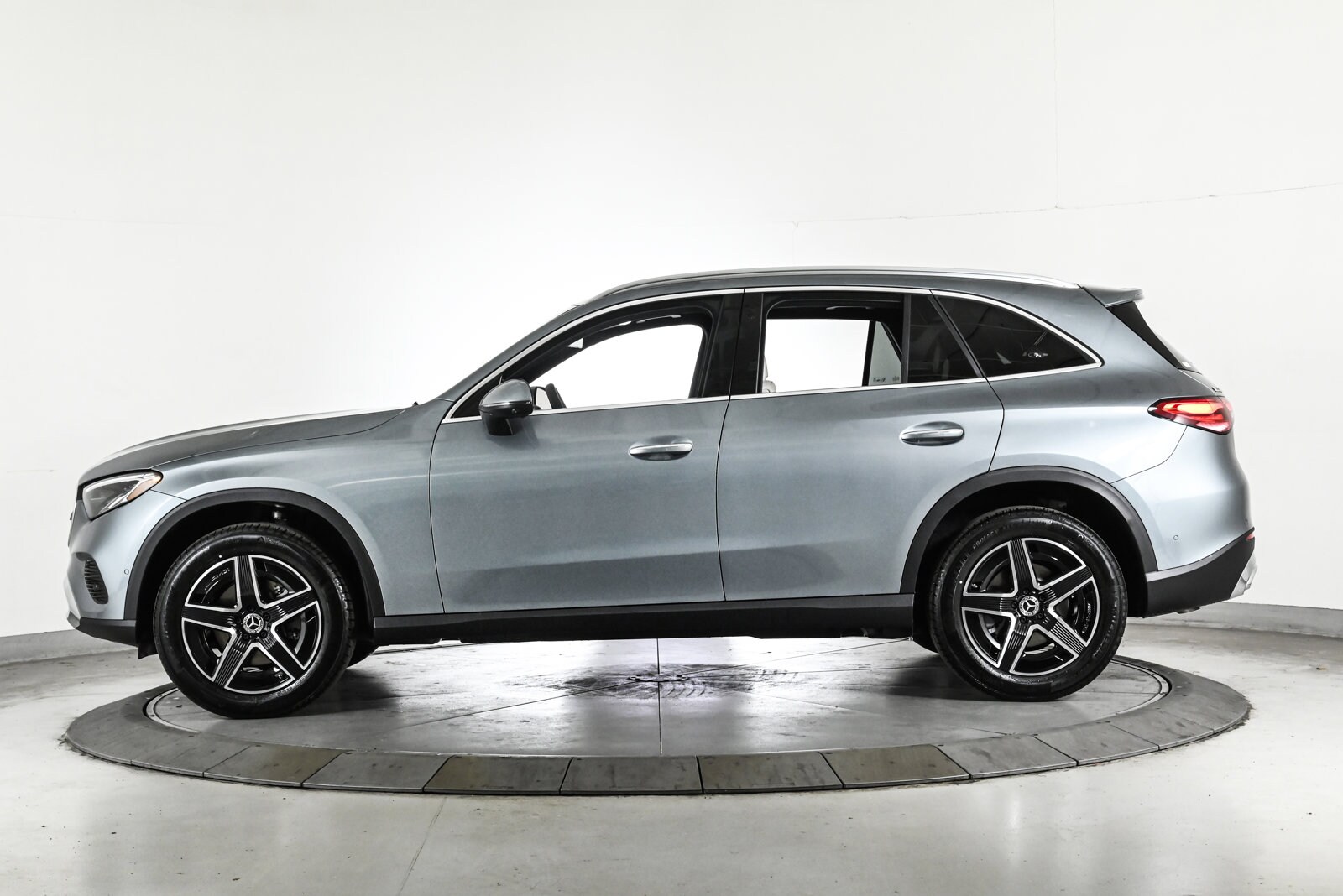 2026 MERCEDES-BENZ GLC-CLASS - Image 9