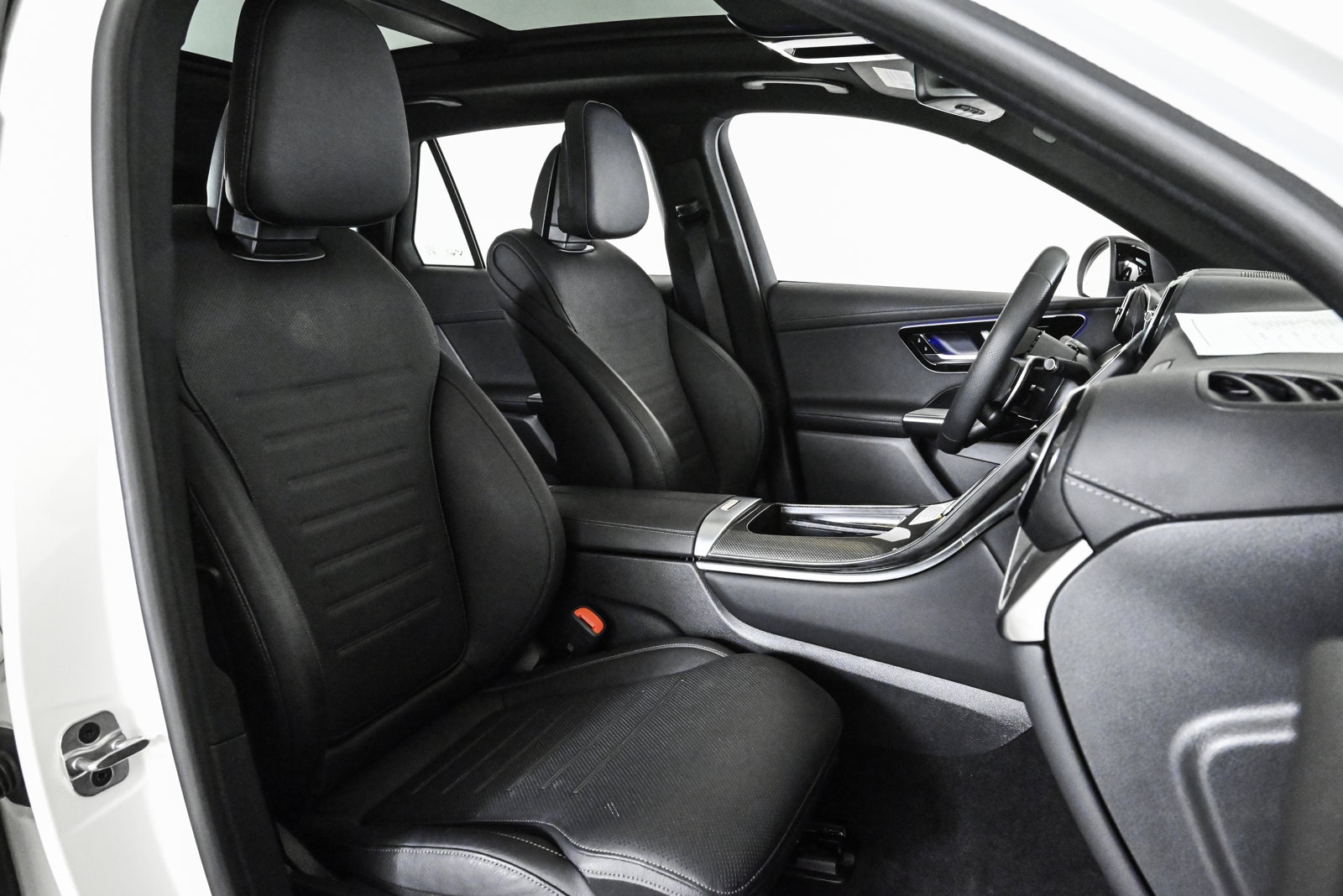 2025 MERCEDES-BENZ GLC-CLASS - Image 23