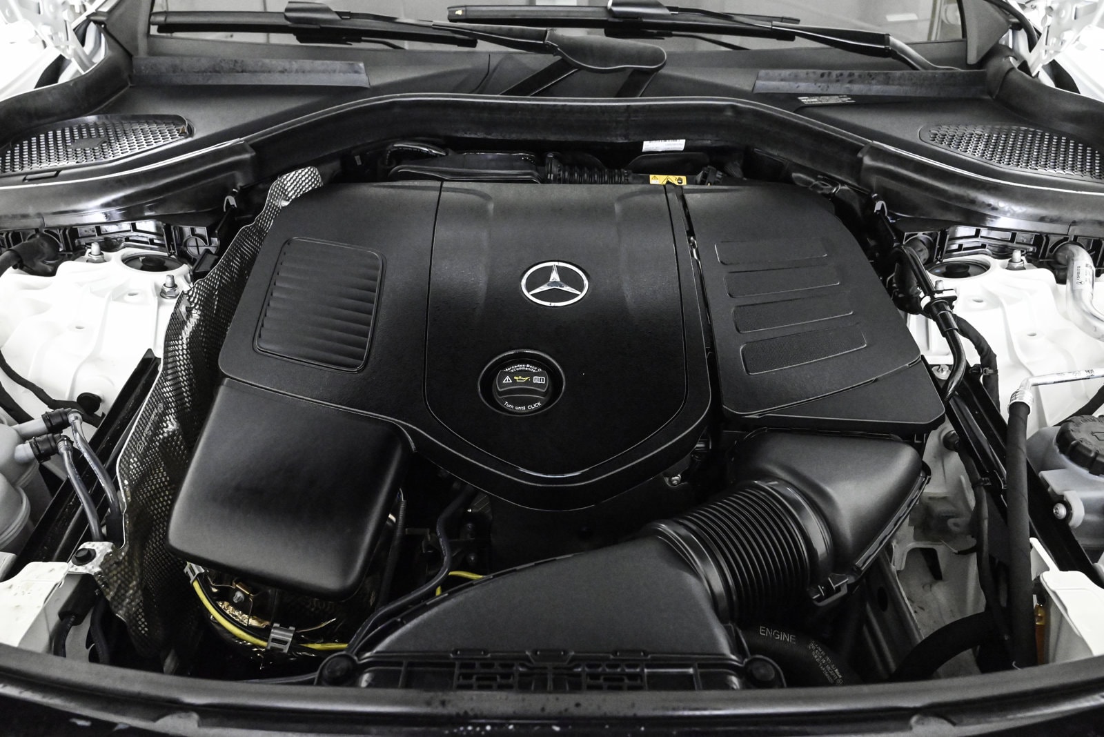 2025 MERCEDES-BENZ GLC-CLASS - Image 24