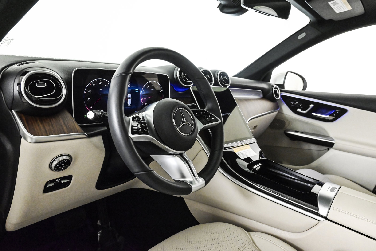 2025 MERCEDES-BENZ GLC-CLASS - Image 10