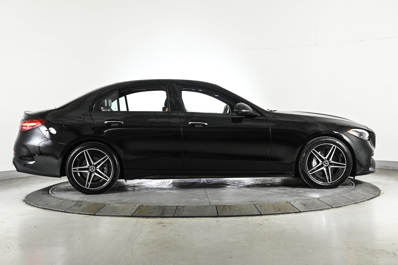 2025 MERCEDES-BENZ C-CLASS - Image 4