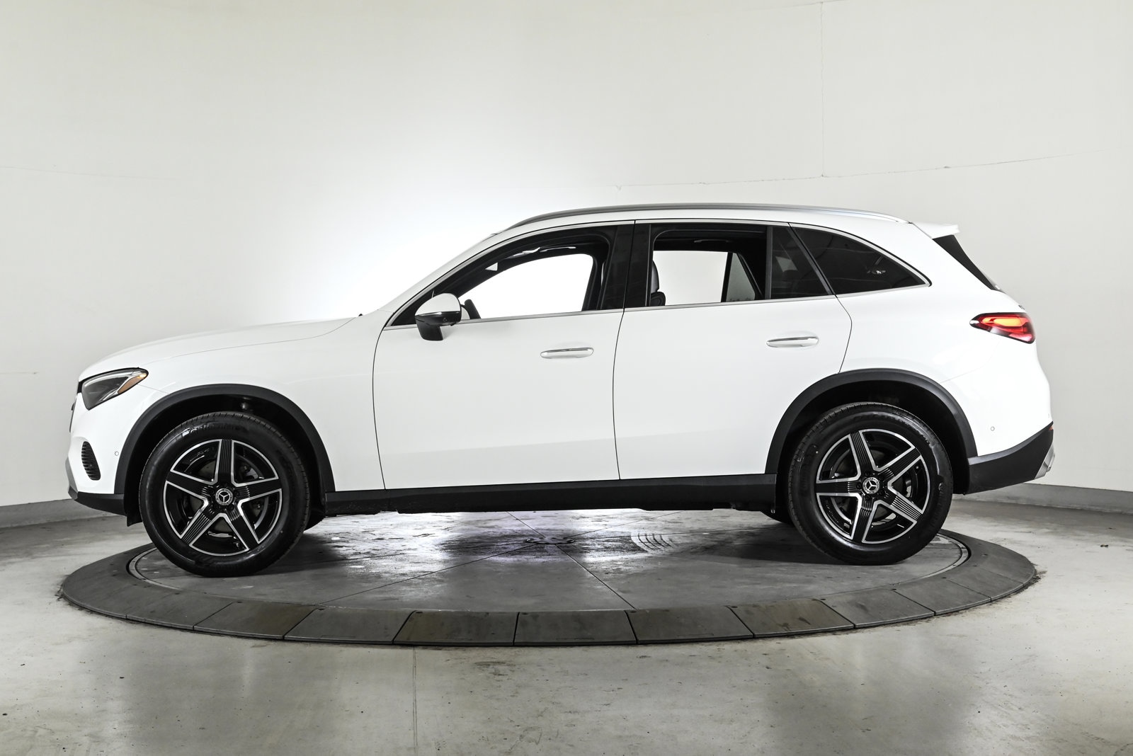 2026 MERCEDES-BENZ GLC-CLASS - Image 8