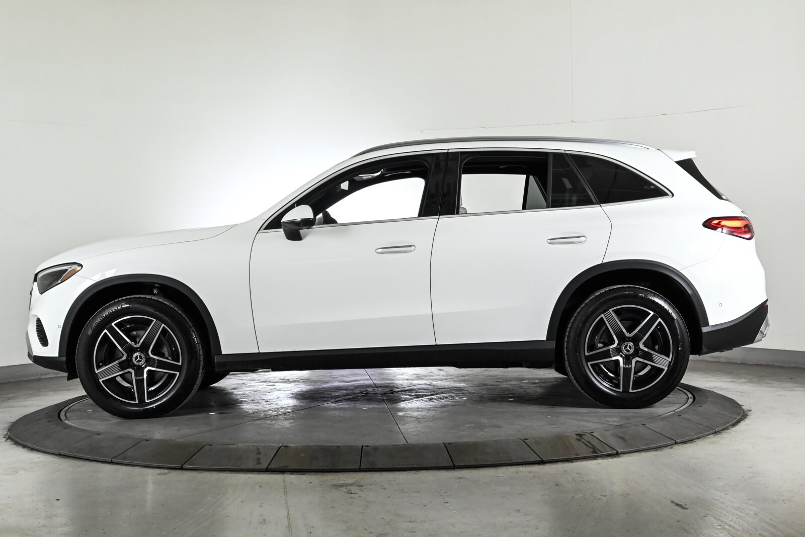 2026 MERCEDES-BENZ GLC-CLASS - Image 9