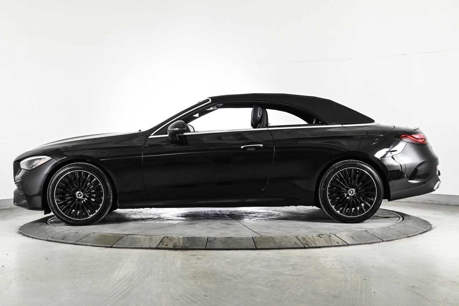 2026 MERCEDES-BENZ CLE - Image 9