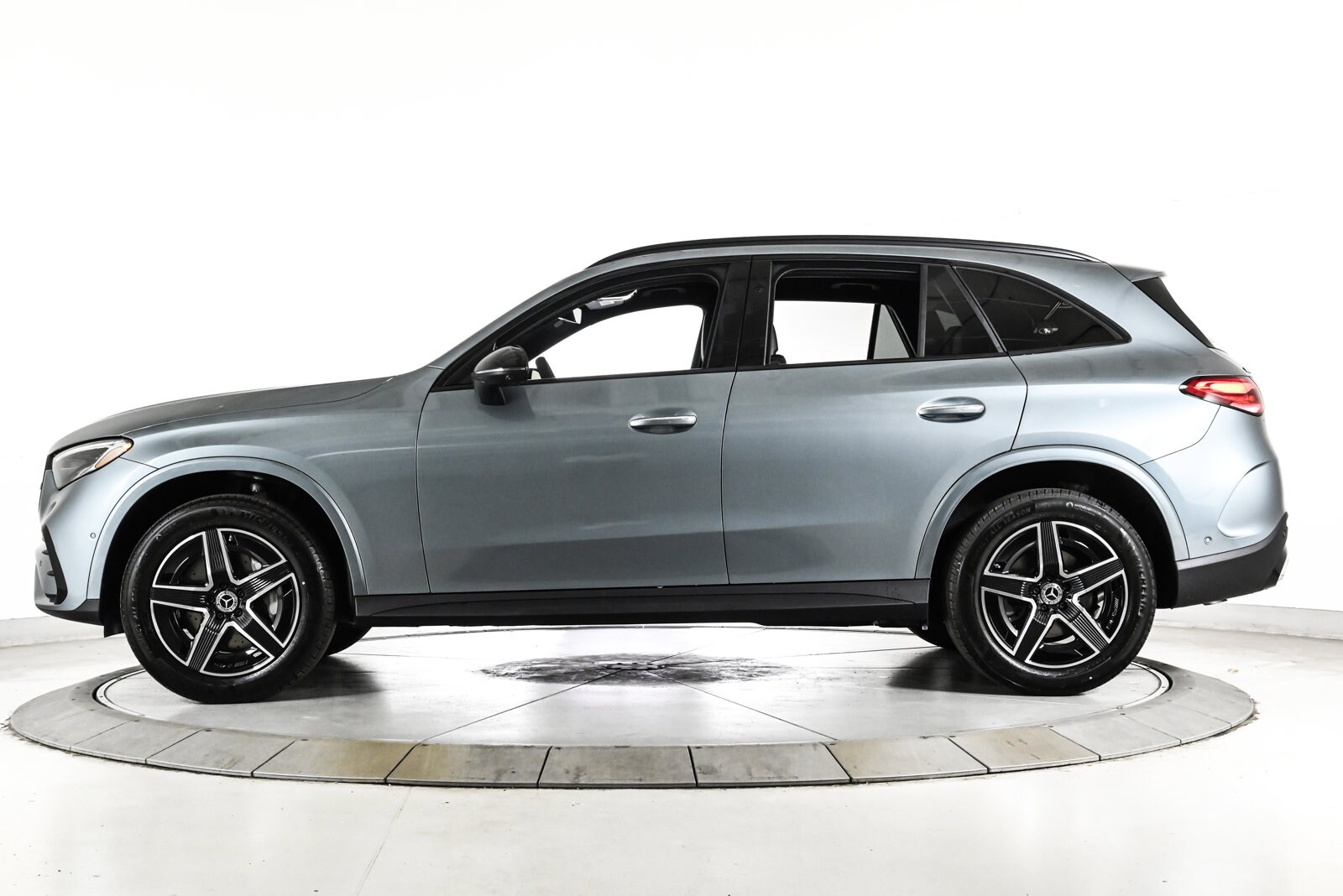 2026 MERCEDES-BENZ GLC-CLASS - Image 9