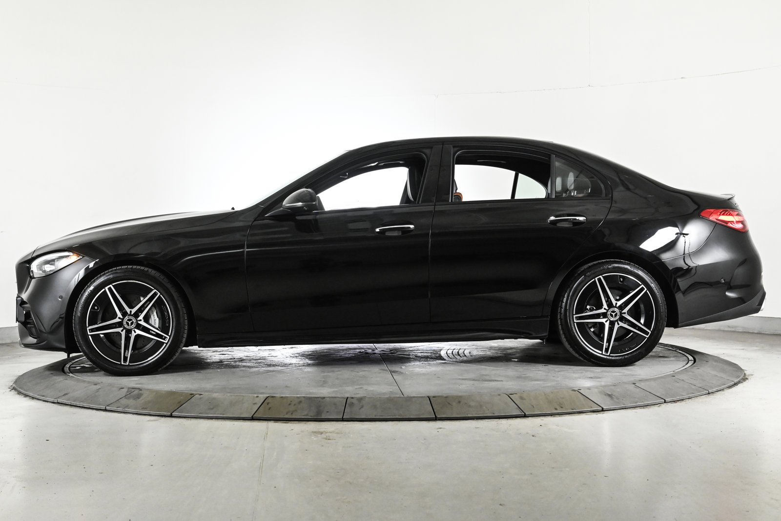 2025 MERCEDES-BENZ C-CLASS - Image 9