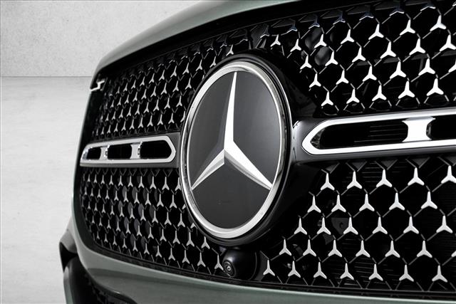 2026 Mercedes Benz GLE 450 4MATIC photo 3