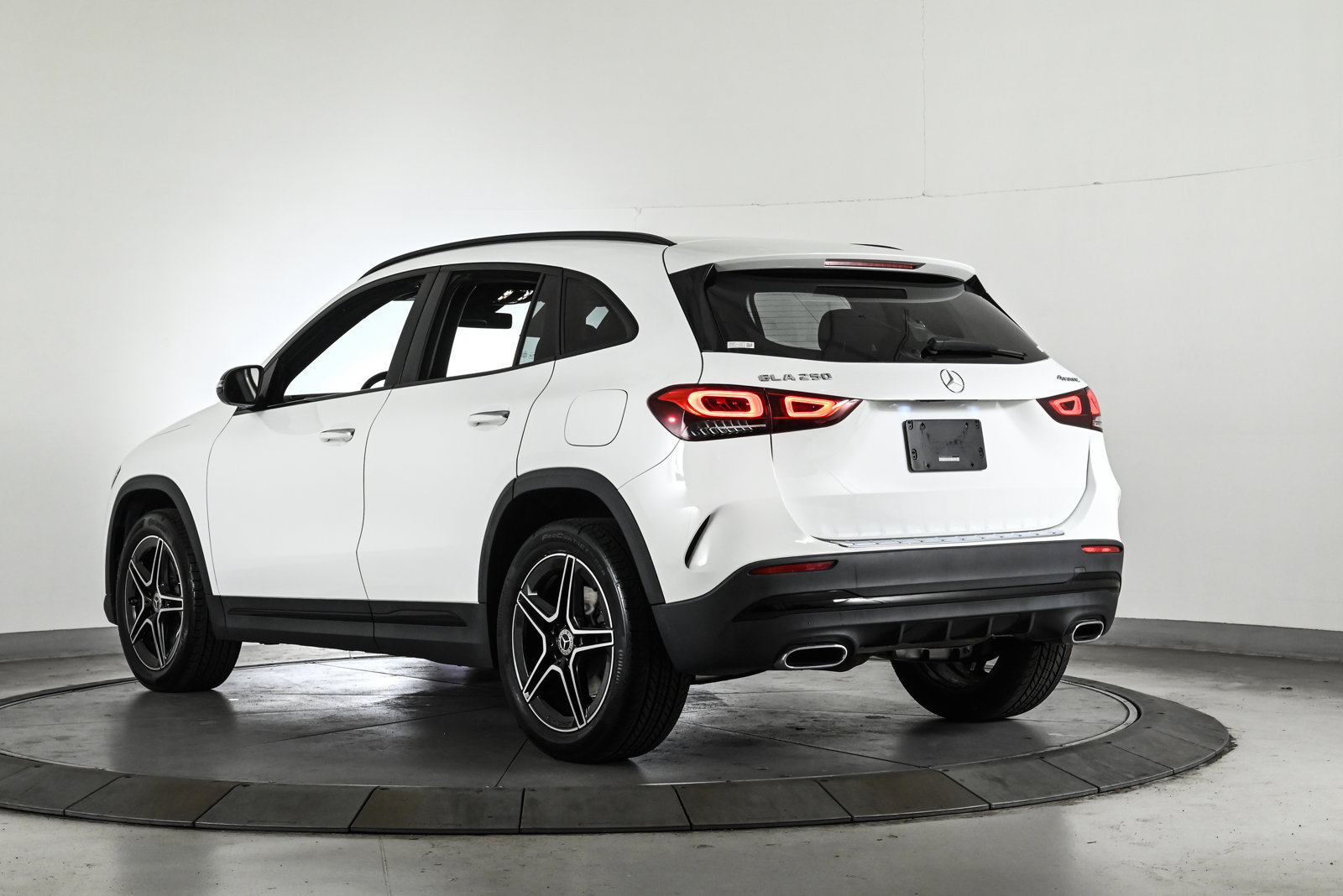 2023 MERCEDES-BENZ GLA-CLASS - Image 8