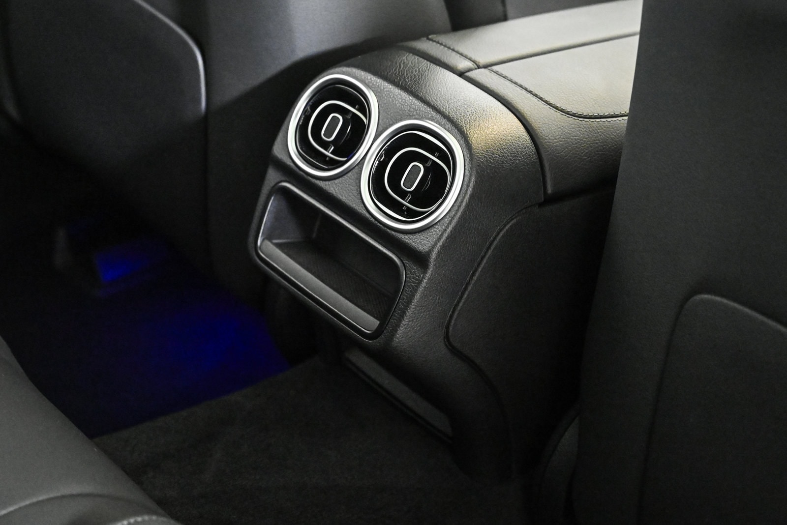 2025 MERCEDES-BENZ C-CLASS - Image 19