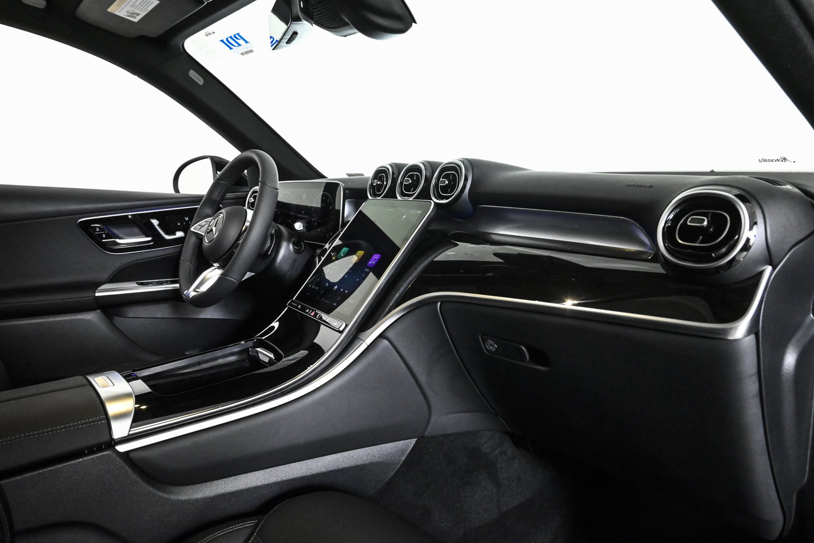 2026 MERCEDES-BENZ GLC-CLASS - Image 24