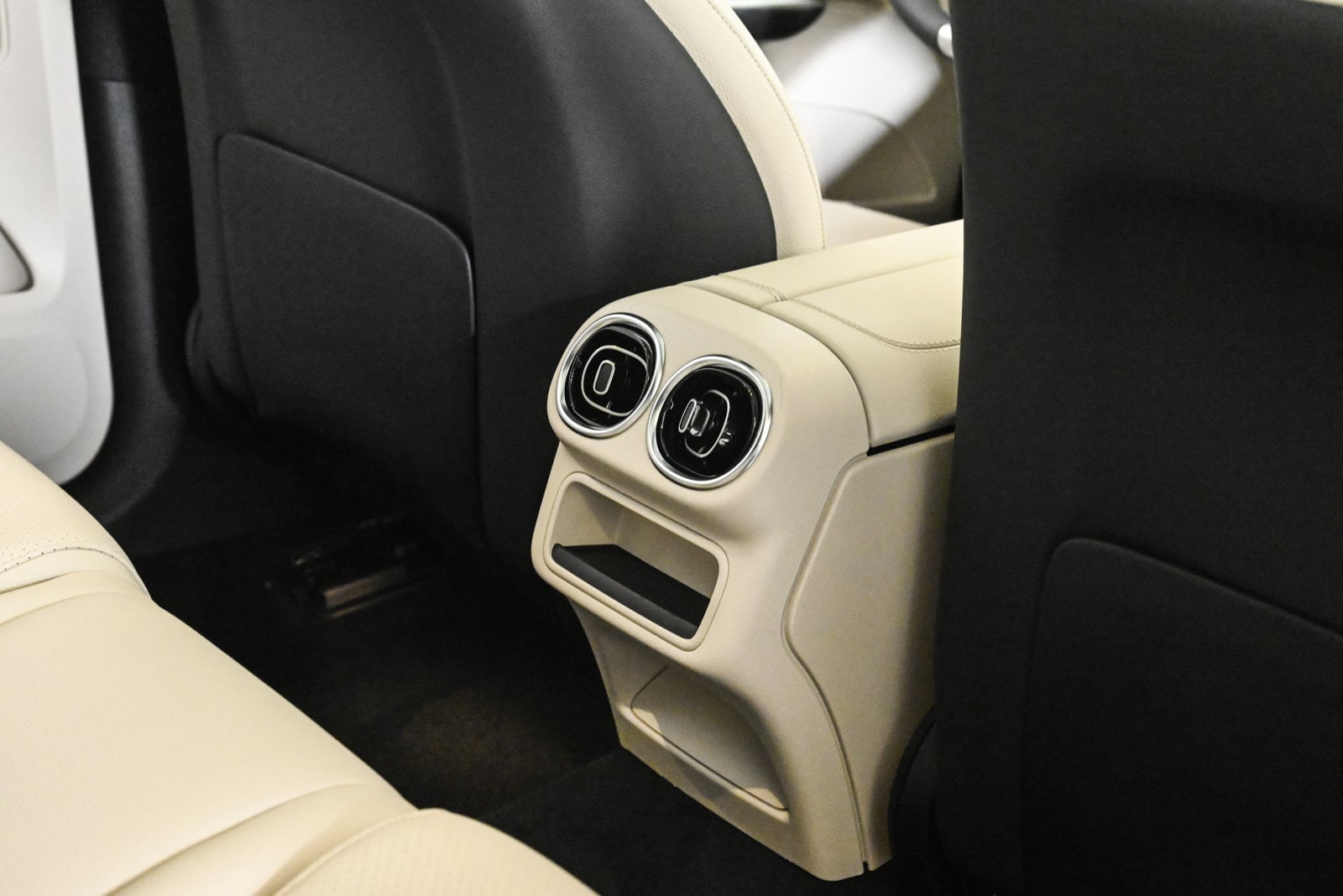 2026 MERCEDES-BENZ GLC-CLASS - Image 19