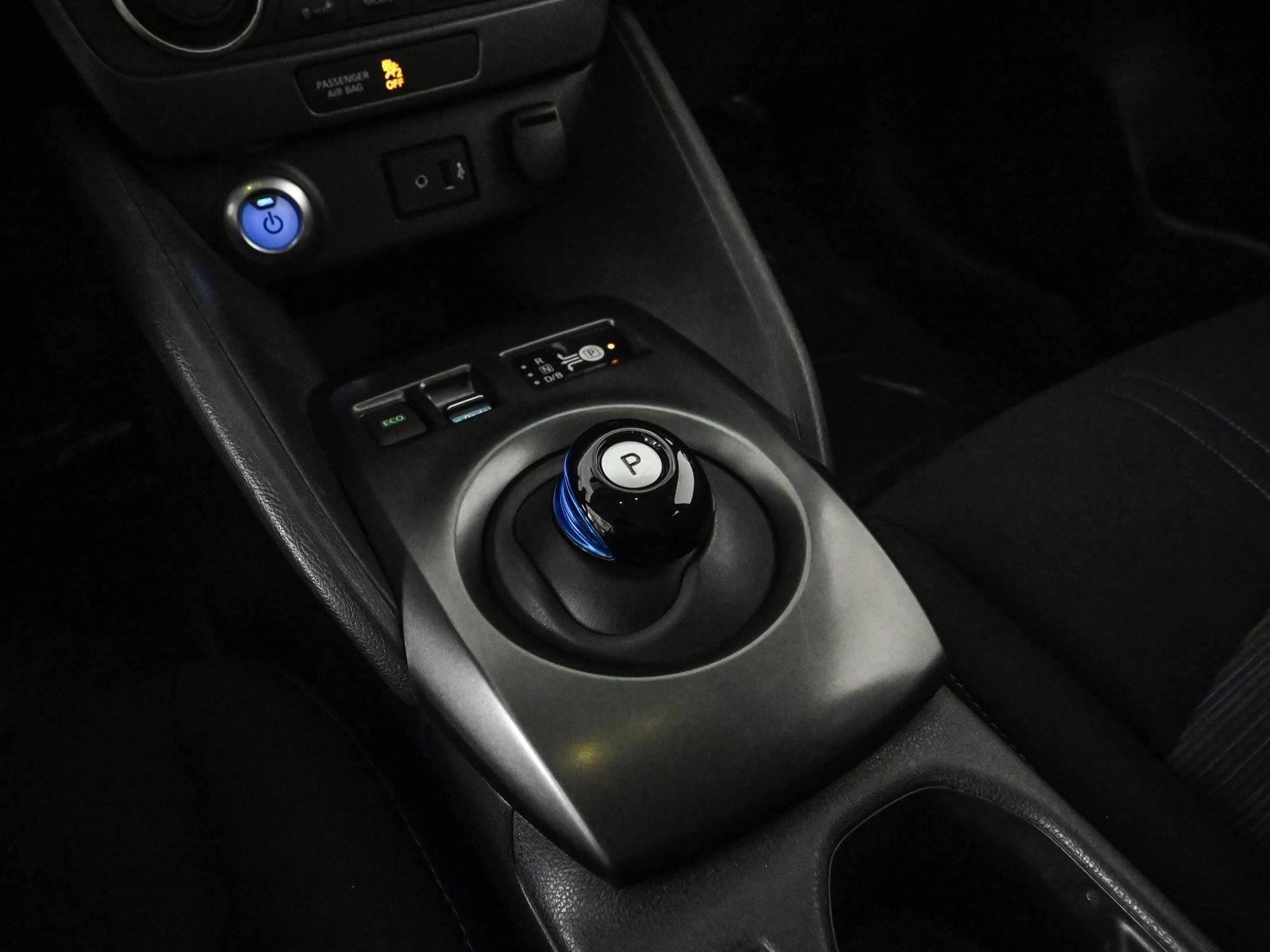 2018 NISSAN LEAF - Image 12