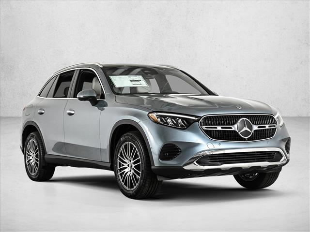 2026 Mercedes Benz GLC 300 4MATIC photo 3