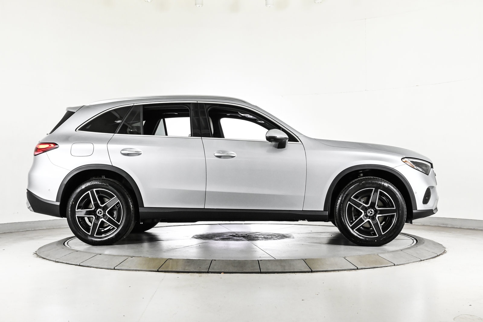 2026 MERCEDES-BENZ GLC-CLASS - Image 4