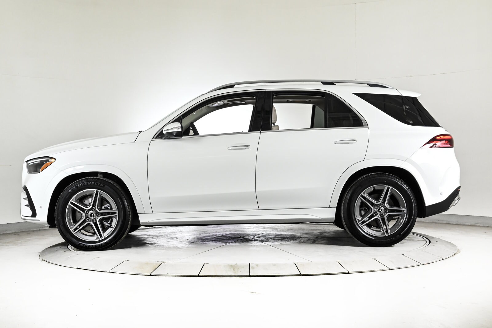 2026 MERCEDES-BENZ GLE-CLASS - Image 9