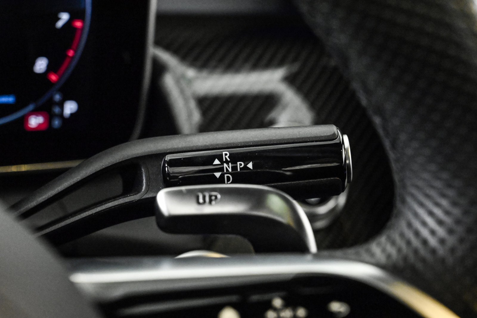 2025 MERCEDES-BENZ GLC-CLASS - Image 12