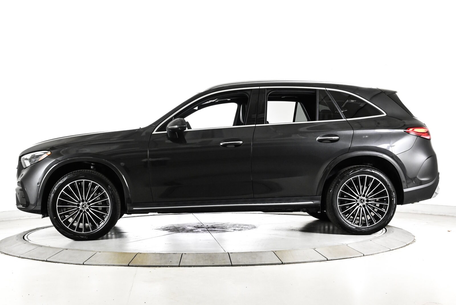 2026 MERCEDES-BENZ GLC-CLASS - Image 9