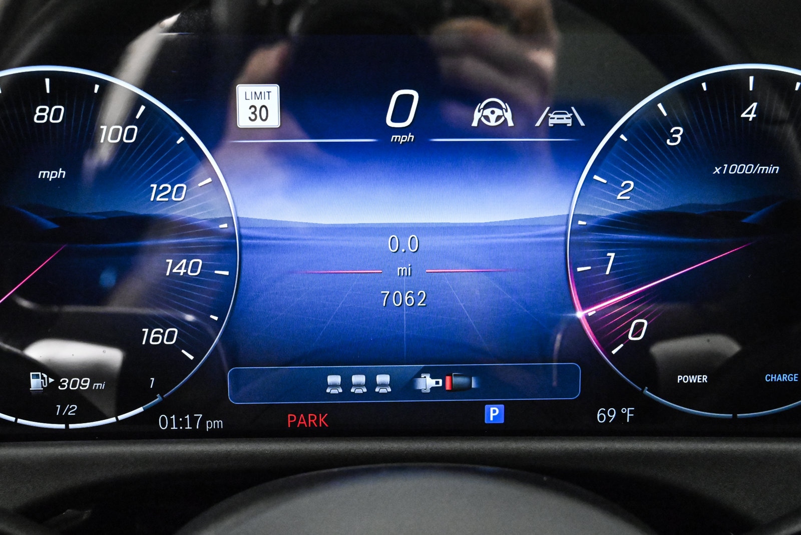 2025 MERCEDES-BENZ E-CLASS - Image 11