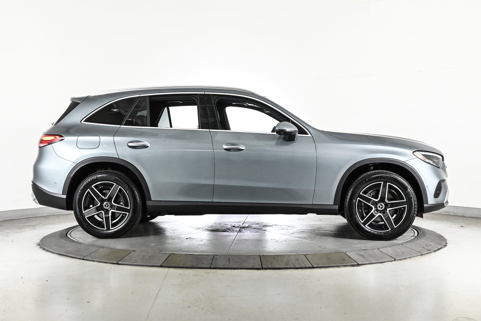 2026 MERCEDES-BENZ GLC-CLASS - Image 4