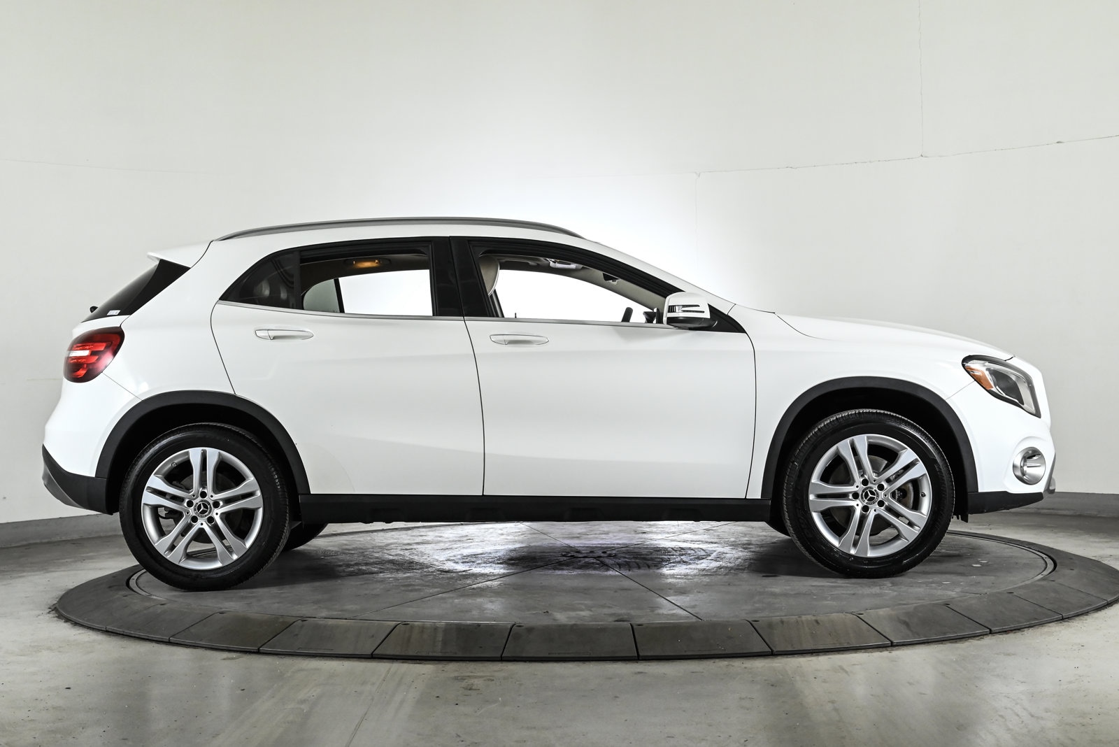 2020 MERCEDES-BENZ GLA-CLASS - Image 4