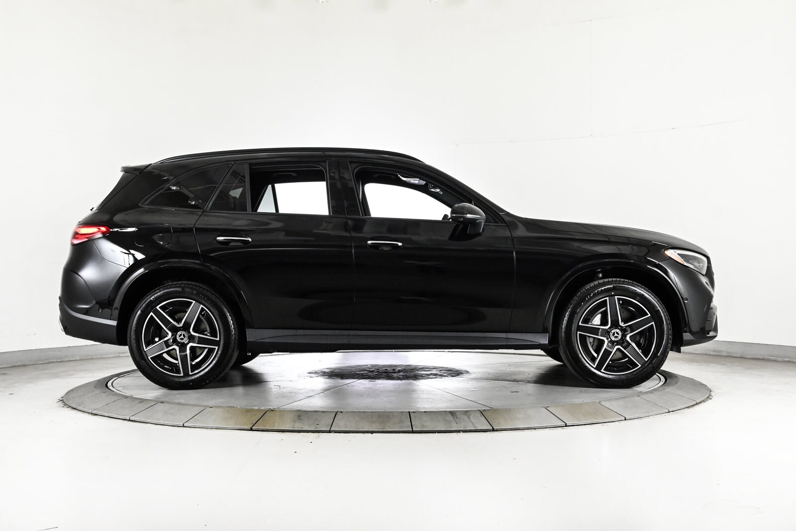 2026 MERCEDES-BENZ GLC-CLASS - Image 4