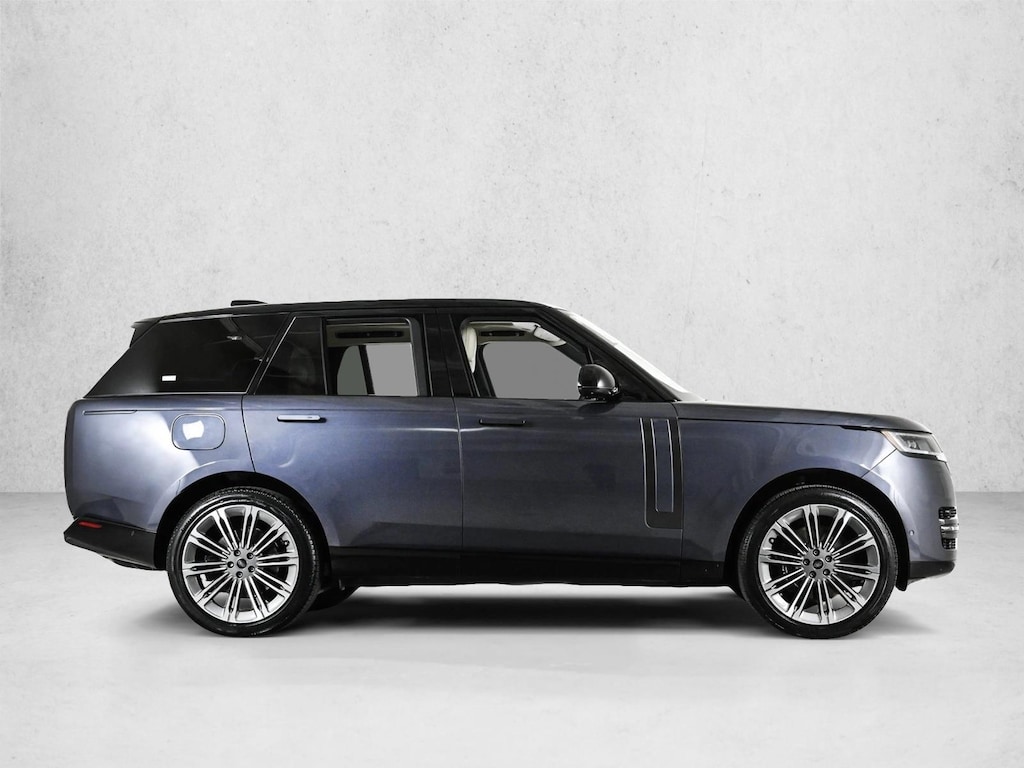 Used 2025 Land Rover Range Rover P530 SE SUV